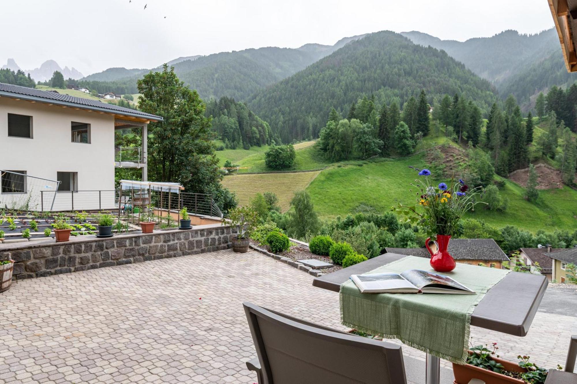 Villa Anna Villnoess San Pietro  Экстерьер фото